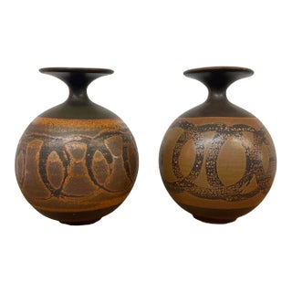 Designs West Stoneware Pottery Spherical Vases, Set of Two For Sale