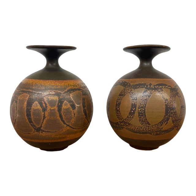 Designs West Stoneware Pottery Spherical Vases, Set of Two For Sale