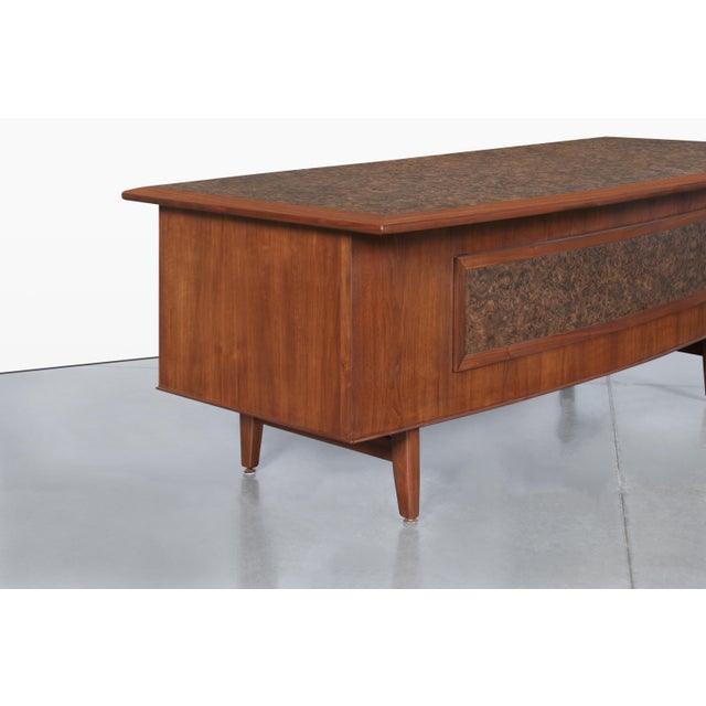 Sienna 1960s Mid-Century Modern Walnut Executive Desk Attributed to Monteverdi Young For Sale - Image 8 of 12