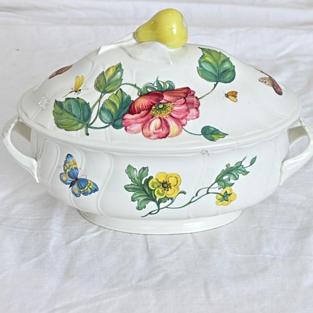 Vintage 28-Piece Set of Villeroy & Boch Porcelain in Bouquet Pattern For Sale - Image 10 of 15