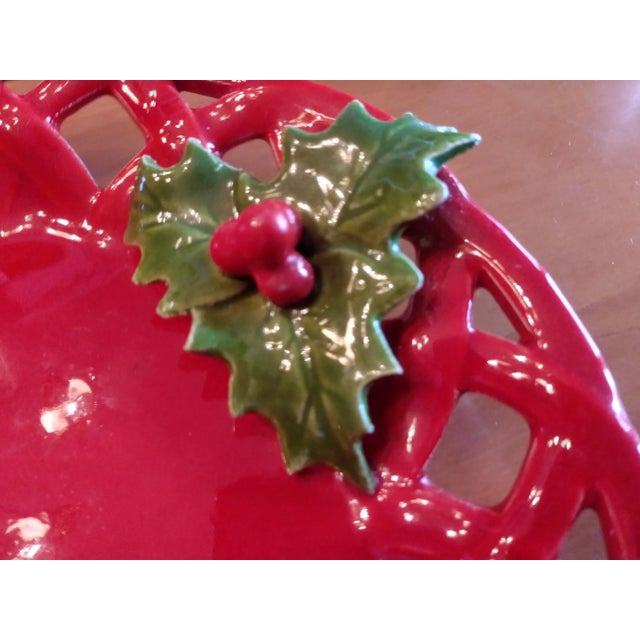 Dainty Majolica Trompe l'Oile Red Hollyberry Lace Edge Plate For Sale - Image 9 of 11