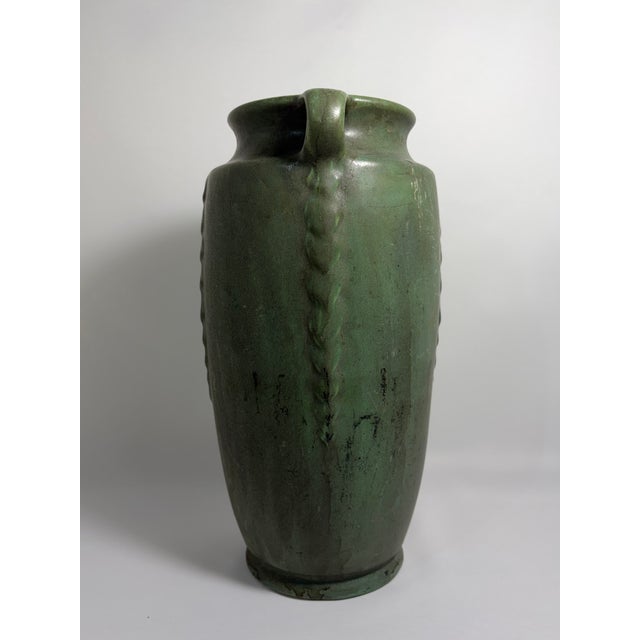 Vintage Niloak Art Pottery Green Double-Handle Vase – Benton, Arkansas For Sale In Dallas - Image 6 of 11