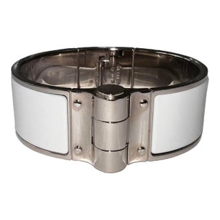 White Enamel Charniere Uni Wide Hinged Bracelet For Sale