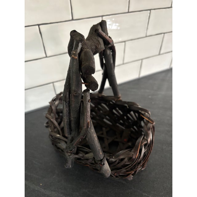 Antique Japanese Ikebana Hanakago Bamboo Flower Basket Natural Branch Handle Smoked Bamboo Meiji Taisho Era Wabi-Sabi Organic Modern For Sale - Image 10 of 14