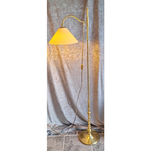 1980s Height-Adjustable Floor Lamp with Brass Frame and Cream-Colored Glass Shade, 1980s For Sale - Image 5 of 7