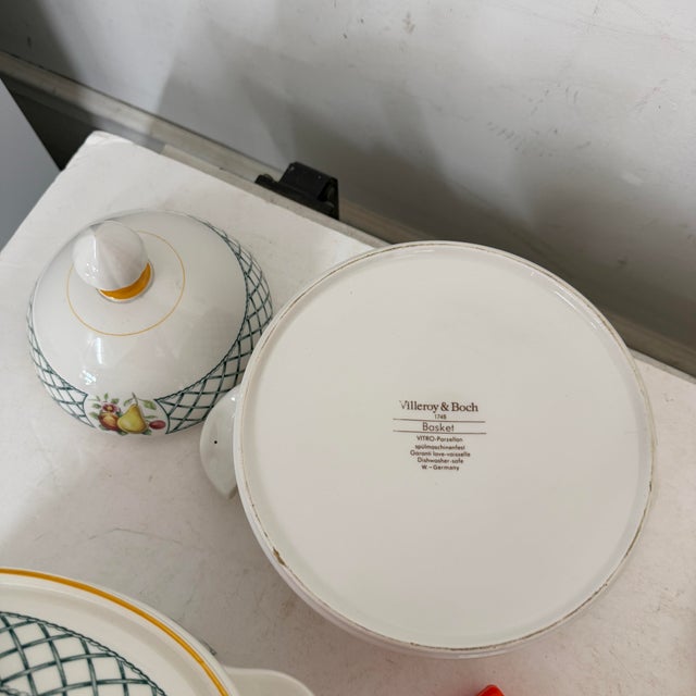 Villeroy & Boch Vintage 1990s Villeroy & Boch Basket Pattern Coffee Pot For Sale - Image 4 of 4