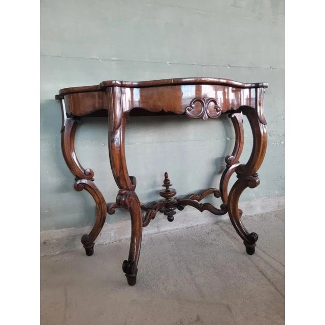 Louis Philippe style console, with a classic design and simple lines, immediately catches the eye and is suitable for...