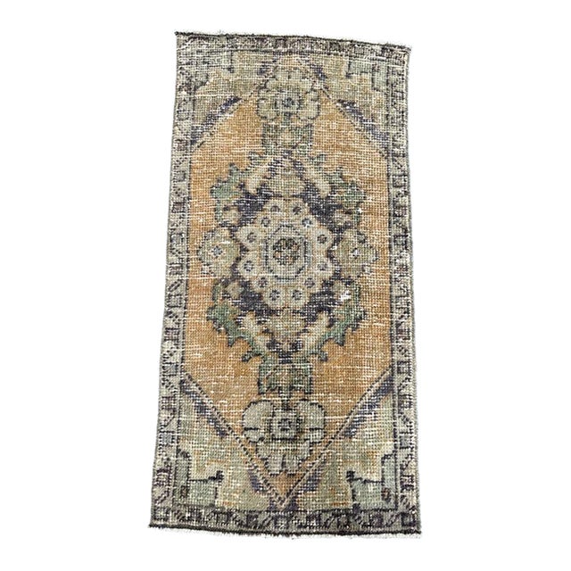 Turkish Yastik Rug 1'6" x 2'10" For Sale