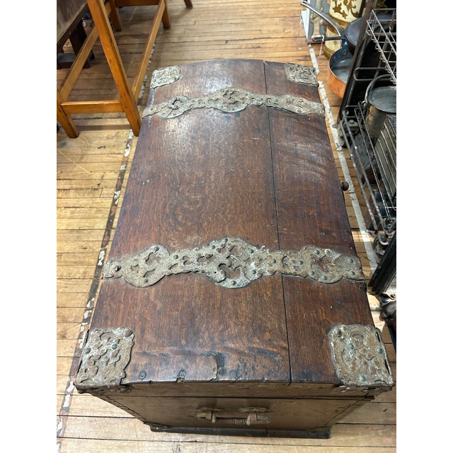 18th Century German Dome Top Oak Dowry Chest For Sale - Image 10 of 17