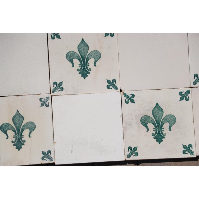 1900s Portuguese Fleur-De-Lis & White Large Antique Tiles Set of Twenty For Sale - Image 13 of 18