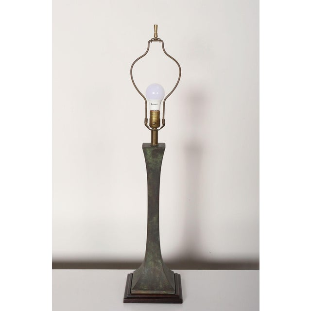 1960s Vintage Verdigris Bronze Columnar Table Lamp by Stewart Ross James for Hansen For Sale - Image 5 of 18