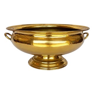 Early 20th Century Arts and Crafts Footed Brass Bowl with Ring Handles 1920s For Sale