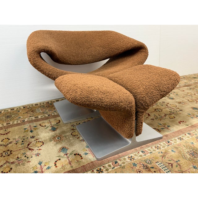 Pierre Paulin for Artifort Ribbon Chair + Ottoman, Set For Sale - Image 10 of 12