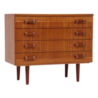 Vintage Chest of Drawers in Teak For Sale