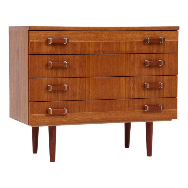 Vintage Chest of Drawers in Teak For Sale