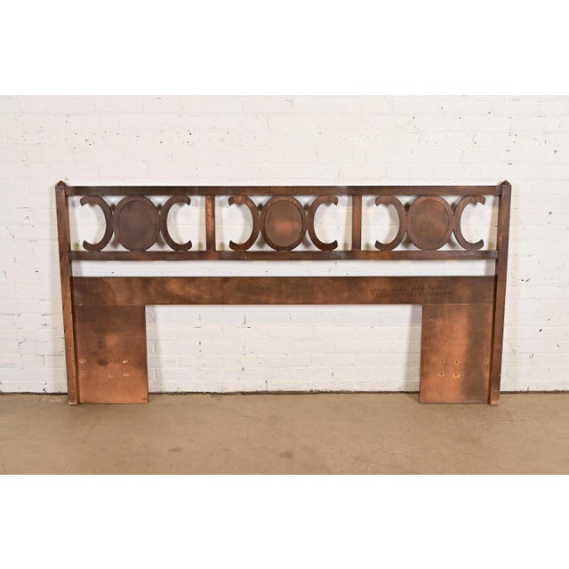 Henredon Style Mid-Century Hollywood Regency Cherry and Burl Wood King Size Headboard, 1960s For Sale In South Bend - Image 6 of 7