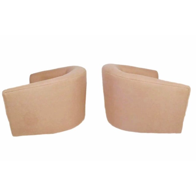 Mid-Century Modern 1980's Palm Beach Rose-Colored Swivel Lounge Chairs by Cachet Furniture- A Pair For Sale - Image 3 of 10