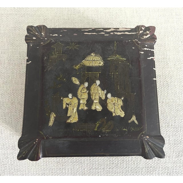 Rare form for this 19th century chinese export hand carved wood decorated box With finely carved wood chinoiserie design...