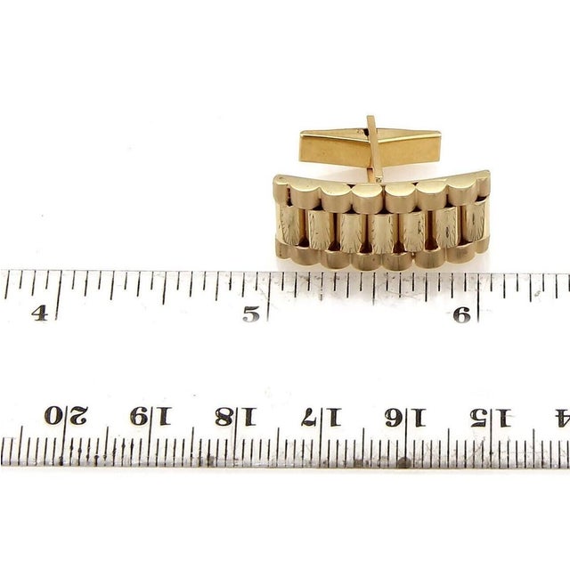 Mid 20th Century Pair of Fancy Long Link 14k Yellow Gold Cufflinks For Sale - Image 4 of 4