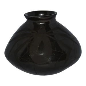 Mata Ortiz Black on Black Pottery Olla Vessel Signed by Efrain Lucero Black Widow