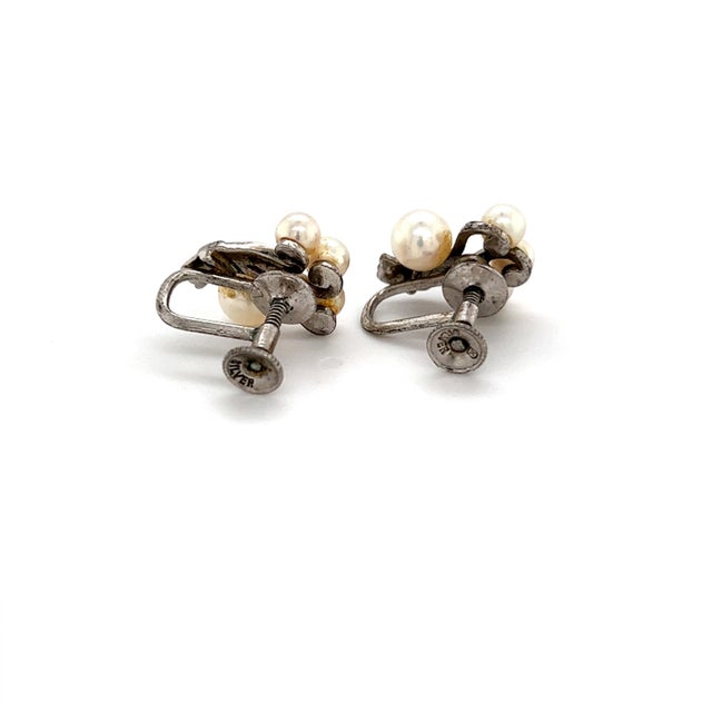 Mikimoto Estate Akoya Pearl Earrings Sterling Silver 5.75 mm 4.5 Grams M253 These elegant Authentic Mikimoto Estate Akoya...