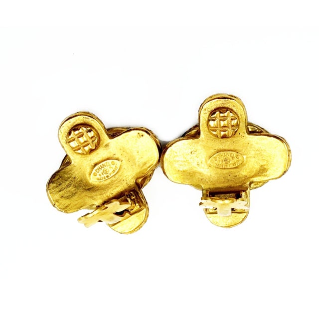 Chanel Vintage Gold Plated CC Dot Cross Clip on Earrings, A Pair For Sale In Los Angeles - Image 6 of 6