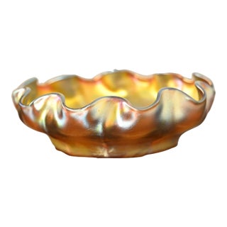 Louis Comfort Tiffany Favrile Iridescent Art Glass Scalloped Bowl For Sale