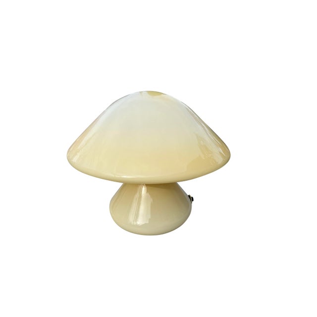 Mid Century Modern Murano Glass Style Italian Mushroom Vintage Table Lamp Very unique heavy quality glass, true vintage....