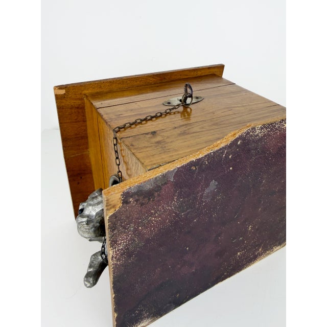 Antique 19th Century Dog Kennel Cigar Humidor Box in Wood with Metal Dog and Key, 1890s For Sale - Image 13 of 15