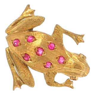 Mid 20th Century Pink Tourmaline 18k Yellow Gold Frog Brooch For Sale