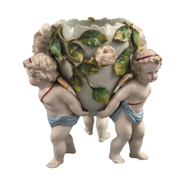 German Sitzendorf Porcelain Cherub Egg Vase, 1902 For Sale - Image 6 of 11