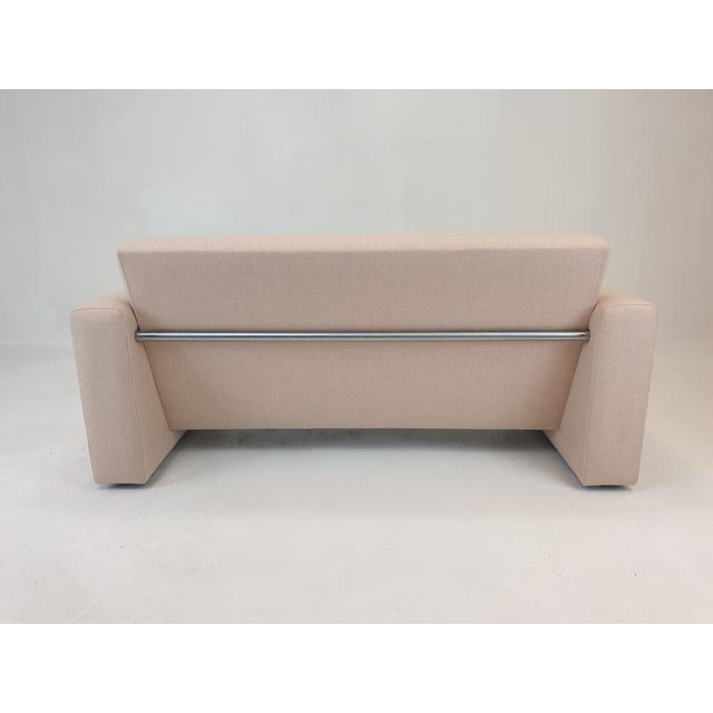 Model 691 2-Seater Sofa in Soft Pink Wool from Artifort, 1980s For Sale - Image 6 of 14