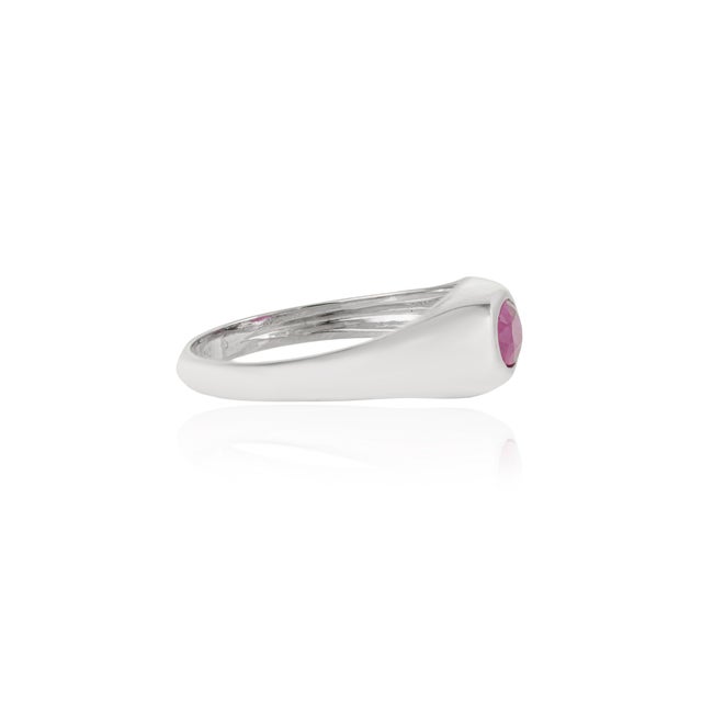 Metal 14k White Gold Natural Mozambique Ruby Chic Signet Ring Size 5.5 For Sale - Image 7 of 16