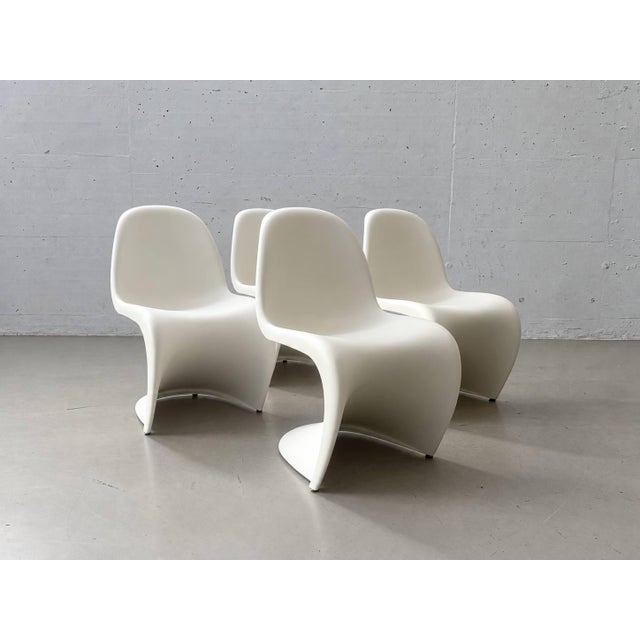 Mid-Century Modern White Panton Chair by Verner Panton from Vitra, 2008 For Sale - Image 3 of 15