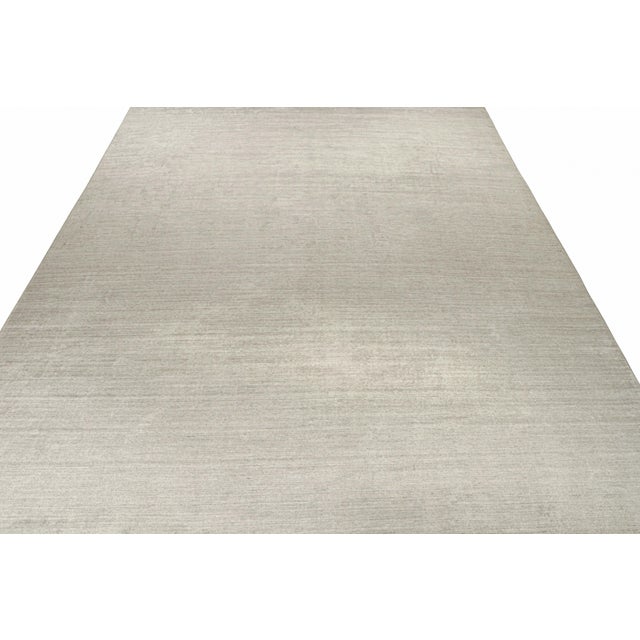 Modern Rug & Kilim’s Plain Modern Rug in Solid Silver and Off-White Tone-on-Tone For Sale - Image 3 of 6