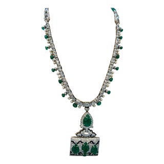 25 Ct Natural Carved Emerald & 10 Ct Diamond Art Deco Style 18 KW Gold Necklace For Sale