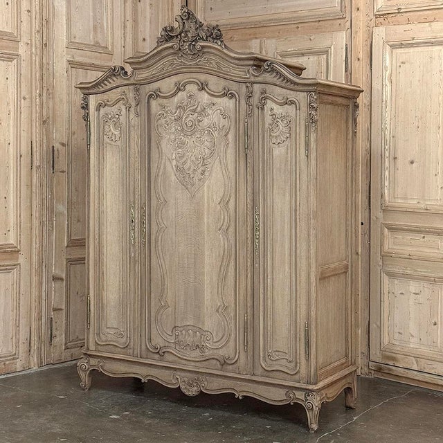 Antique Louis XV Style Stripped Oak Triple Door Armoire For Sale - Image 4 of 18