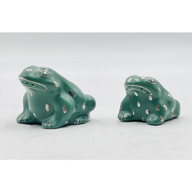 Metal Emilia Castillo Pure Silver & Porcelain Frog Salt & Pepper Shakers, Taxco 1998 For Sale - Image 7 of 10