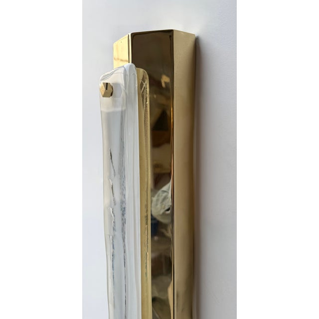 Metal Contemporary Pair of White Pennellate Murano Glass and Brass Sconces, Italy For Sale - Image 7 of 12
