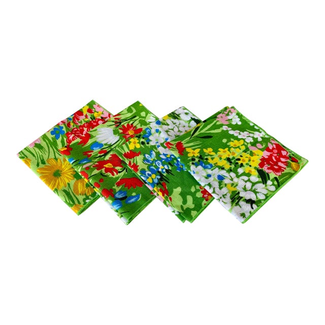 Vintage Set of 4 Floral Dinner Napkins For Sale