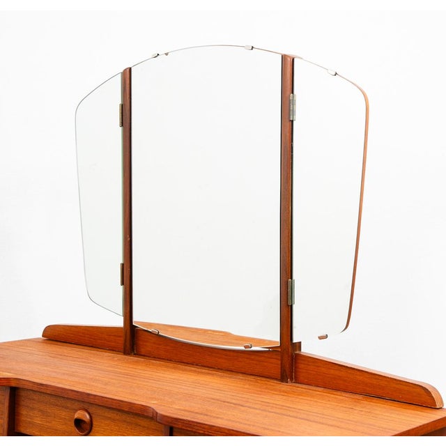 Wood Mid Century Danish Modern Vanity Chest Dresser Teak Adjustable Mirror 5 Drawers For Sale - Image 7 of 12