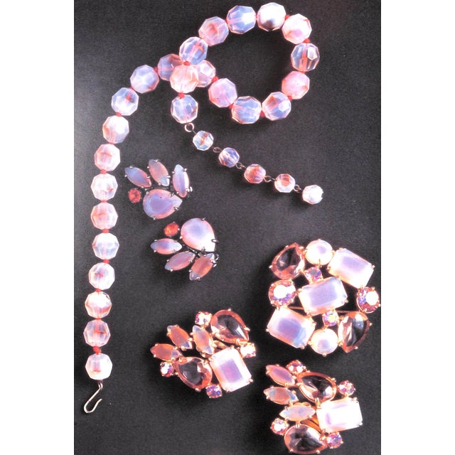 "Fabulous Fakes: The History of Fantasy and Fashion Jewellery" 1988 Becker, Vivienne For Sale - Image 10 of 11