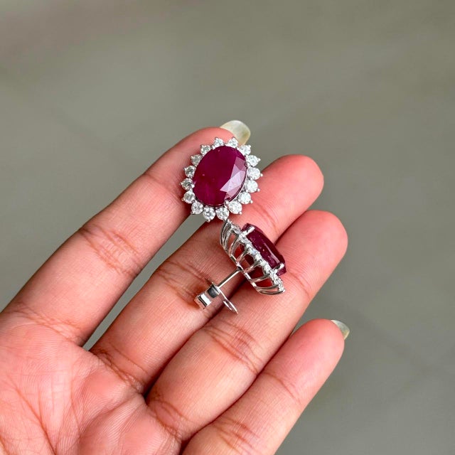 Vintage 14k White Gold Ruby 18.91ct & Diamond 2.3ct Stud Earrings- A Pair For Sale In New York - Image 6 of 15