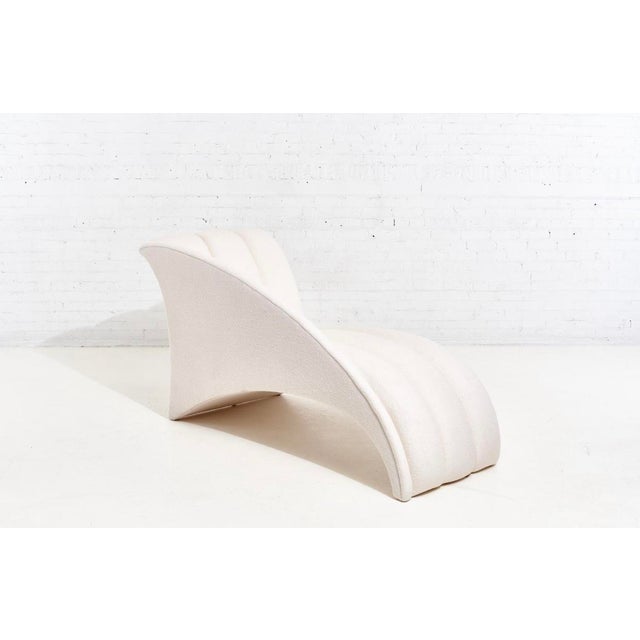 Channel Tufted Chaise Lounge by Vladimir Kagan, 1980 For Sale - Image 4 of 9