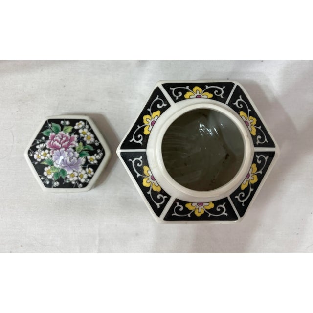 Late 20th Century Vintage Japanese Colorful Ceramic Ardco Ginger Jar Tea Canister with Flowers & Birds For Sale - Image 5 of 7