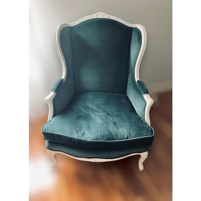 French Provincial Mid-20th Century French Provincial Wingback Chair in Kravet Peacock Blue Velvet For Sale - Image 3 of 18