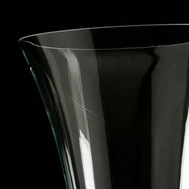 Contemporary Annalisa Vase in Transparent Glass from VGnewtrend For Sale - Image 3 of 4