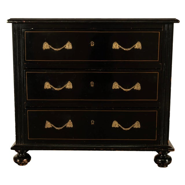 An elegant & diminuitive Georgian Regency Japanned chest of drawers, circa 1820. This very elegant antique Georgian chest...