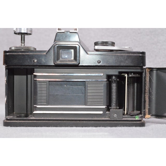 Vintage Praktica LLC 35mm SLR Camera Set With Carl Zeiss Jena Pancolar, Pentacon Lenses, Admiral 500mm Lens and Accessories For Sale - Image 4 of 17