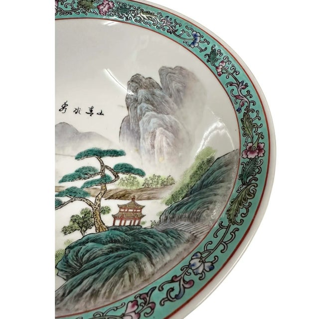 Mid 20th-Century Chinese Famille Rose Porcelain Bowl For Sale In Los Angeles - Image 6 of 9
